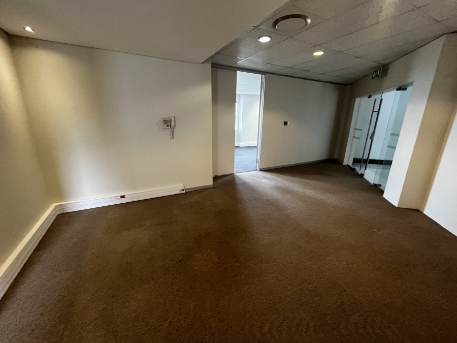 To Let commercial Property for Rent in Rosenpark Western Cape